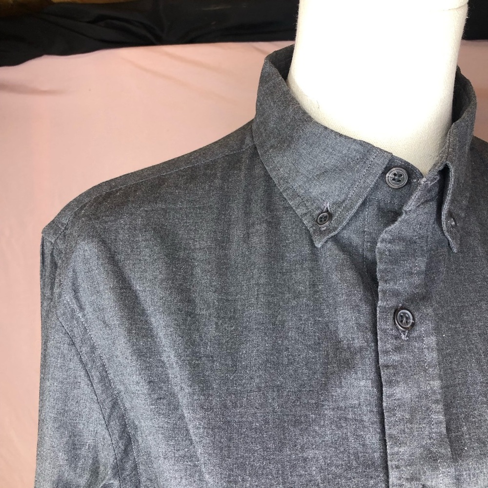 Ladies Long-Sleeve Button-Down Shirt - Charcoal Gray Size Small Banana Republic - Picture 4 of 13